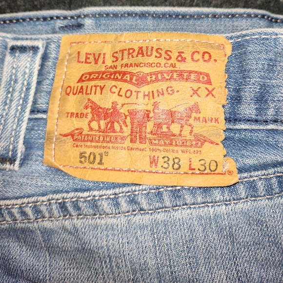 Levi's 501 Jeans - Picture 3 of 8